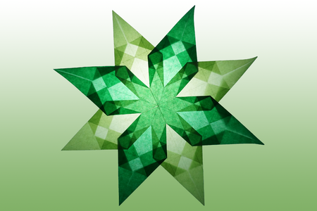 8 Zackiger grüner Stern